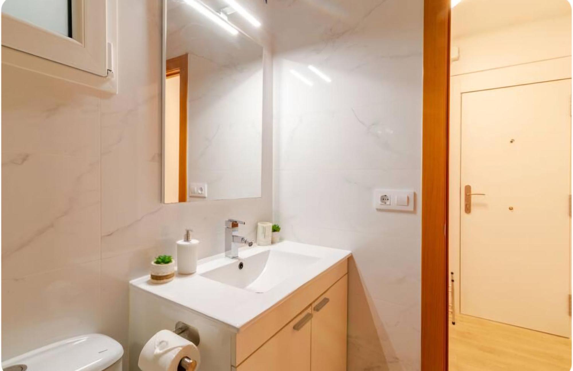 Hermoso Apartamento Cerca Al Mar Blanes Luaran gambar